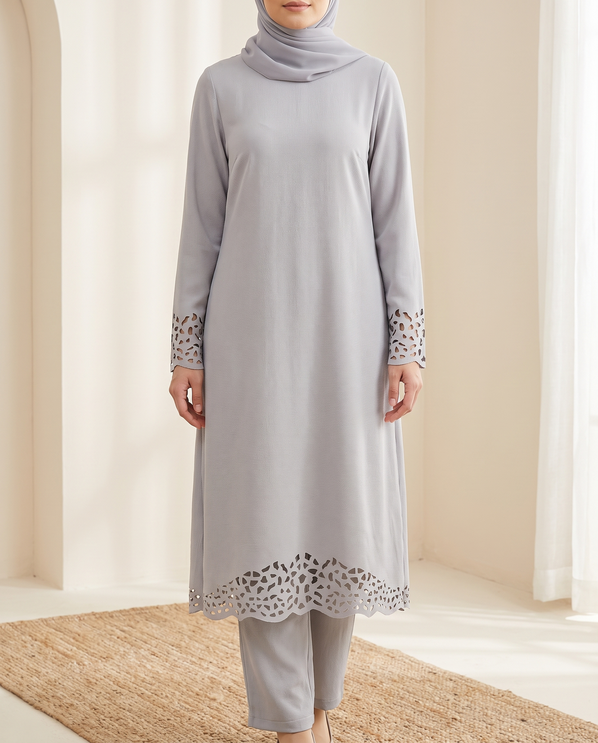 Hollow-out two-piece set in grey