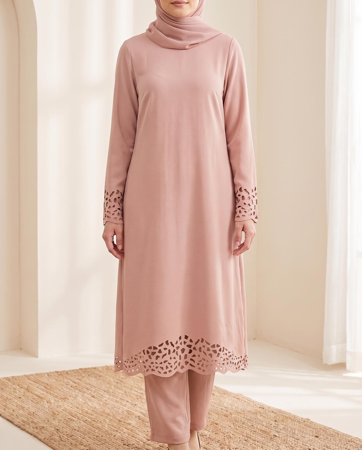 Hollow-out two-piece set in apricot pink