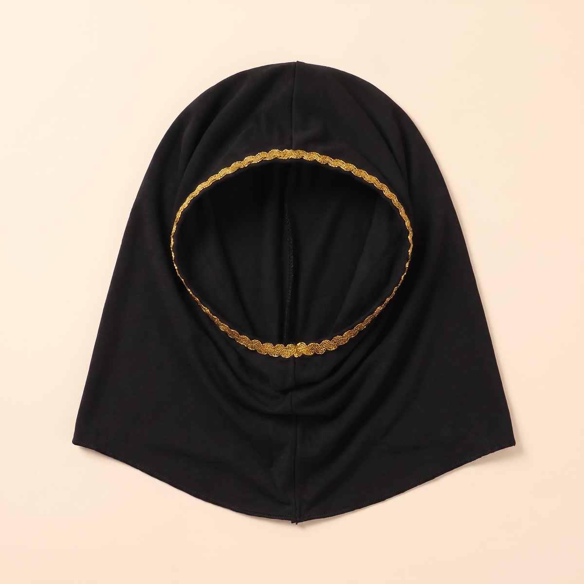 Underscarf cap in black with gold trim