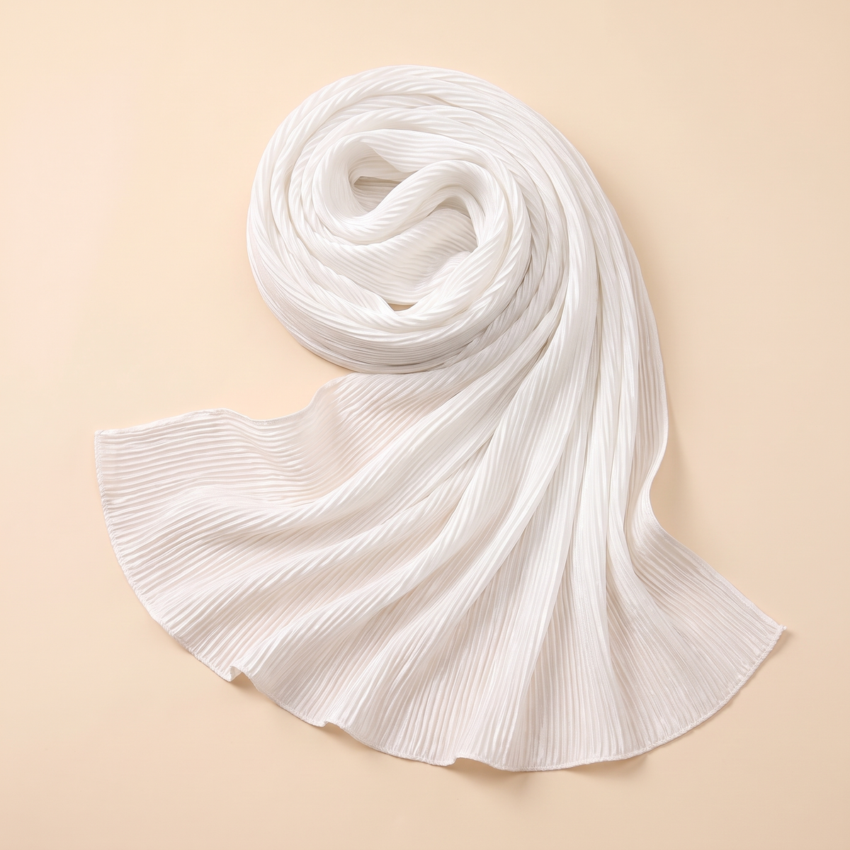 Pleated hijab shawl in white