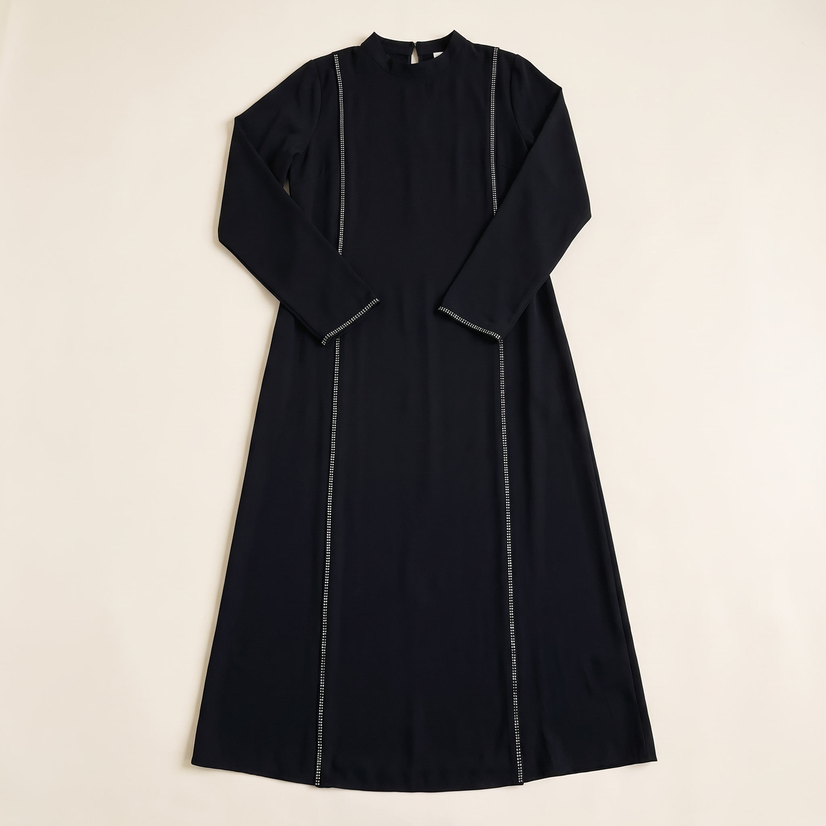Everyday Abaya with Diamanté Detail – Black