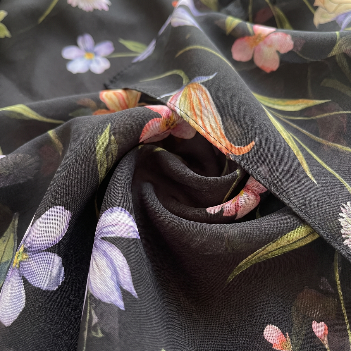 Mona Embroidered Festive Abaya – print detail
