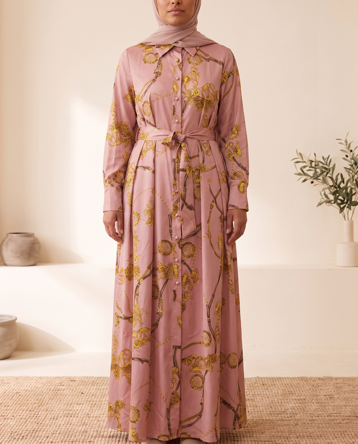 Patch-Detail Printed Shirt Abaya – Pink, on model