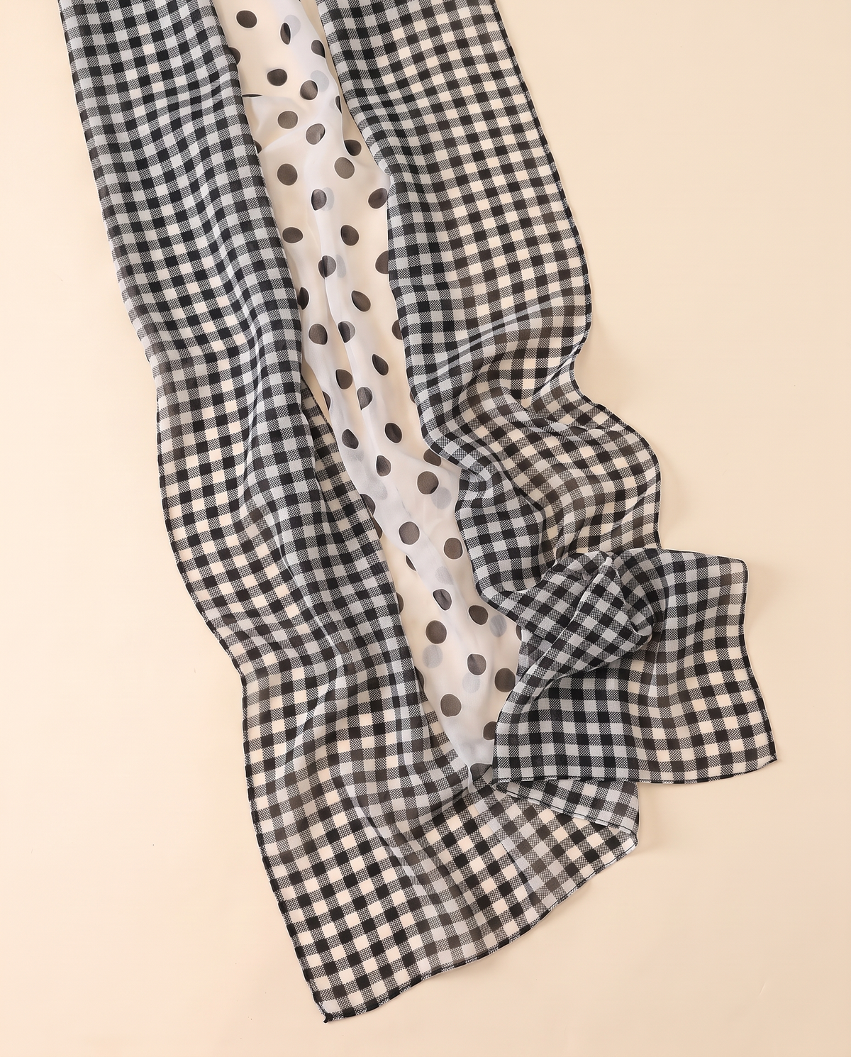 Printed Chiffon Hijab Shawl – Black Gingham