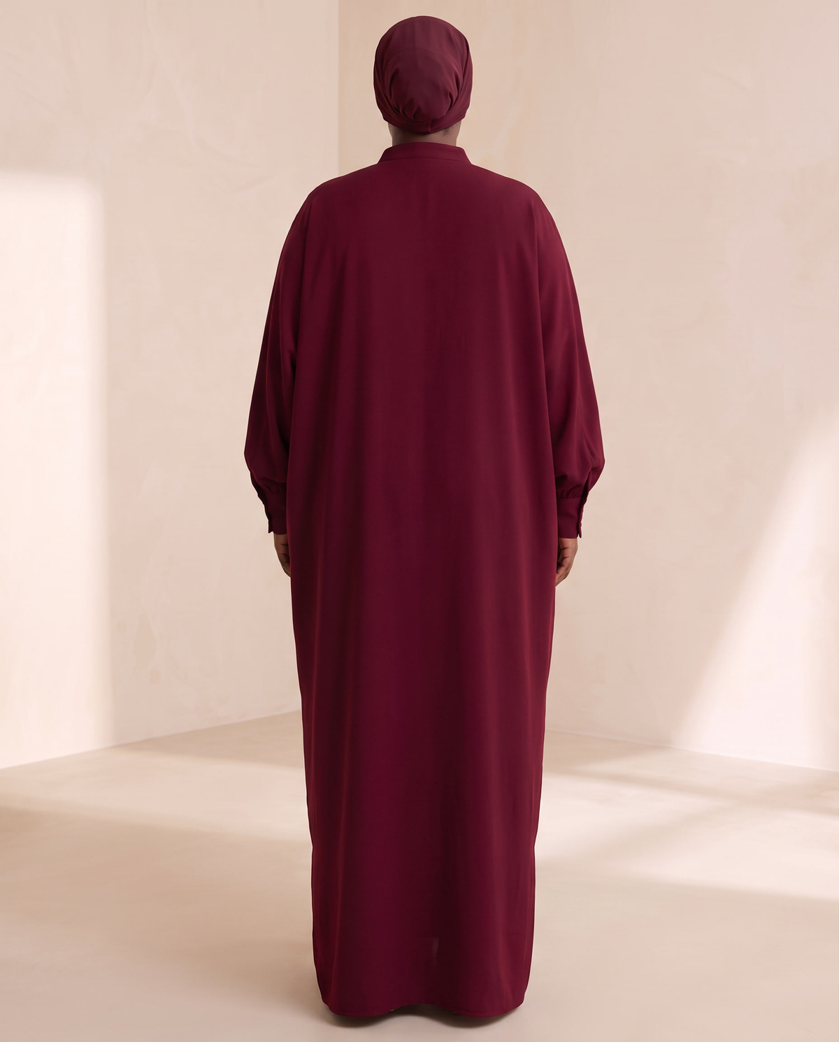 Reem kaftan in Burgundy, back view