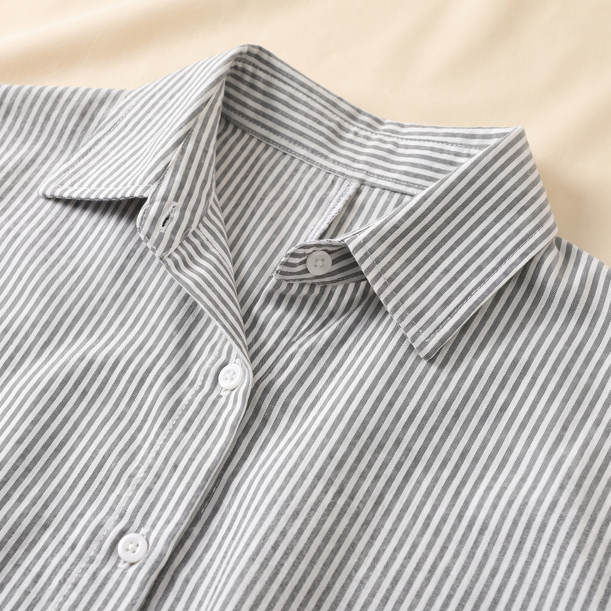 Striped longline shirt abaya — collar and pinstripe detail