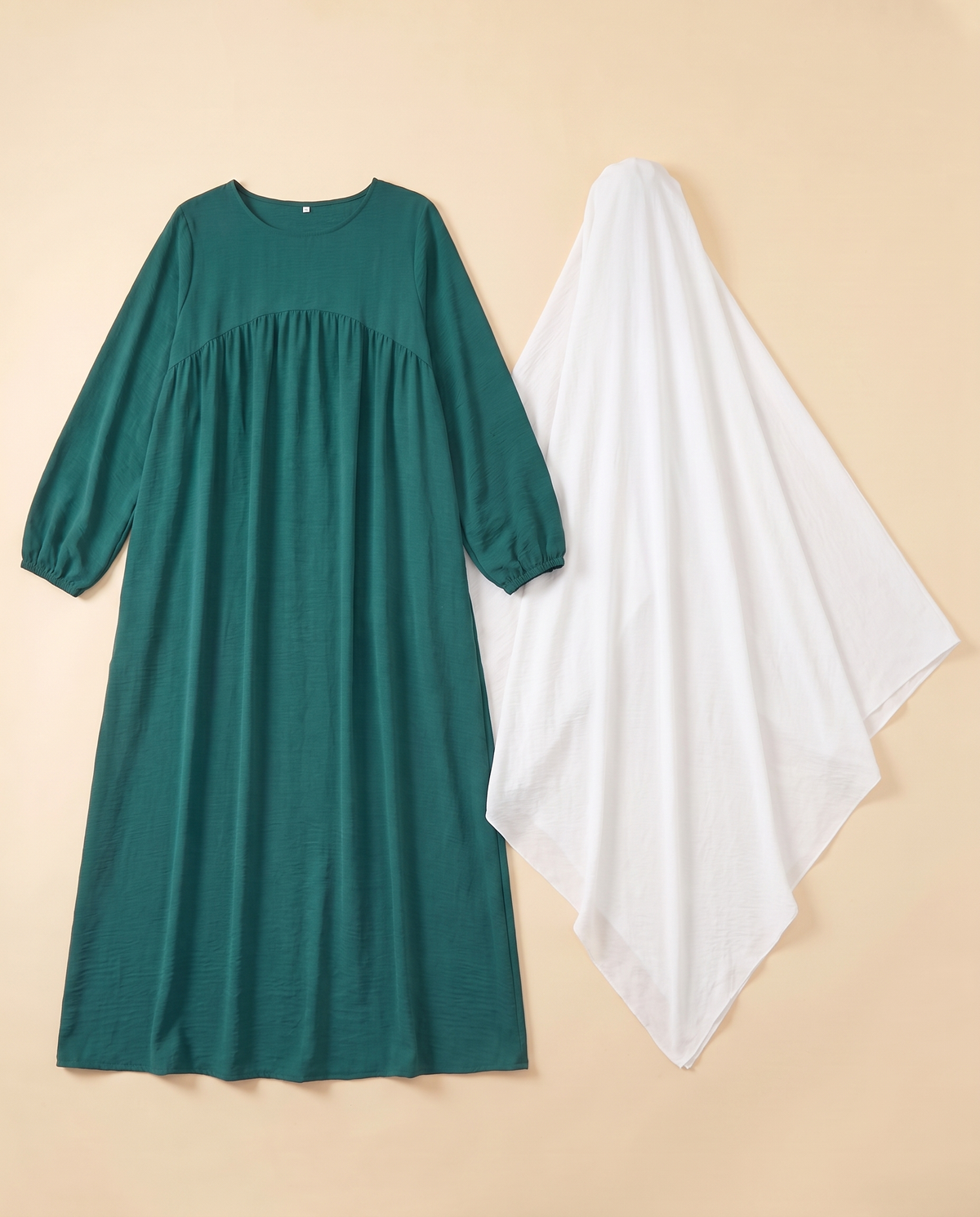 Shatha lantern sleeve prayer set in Emerald & White, flat lay