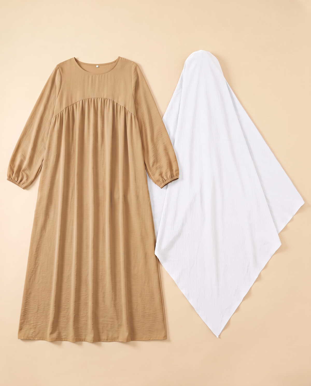 Shatha lantern sleeve prayer set in Camel & White, flat lay