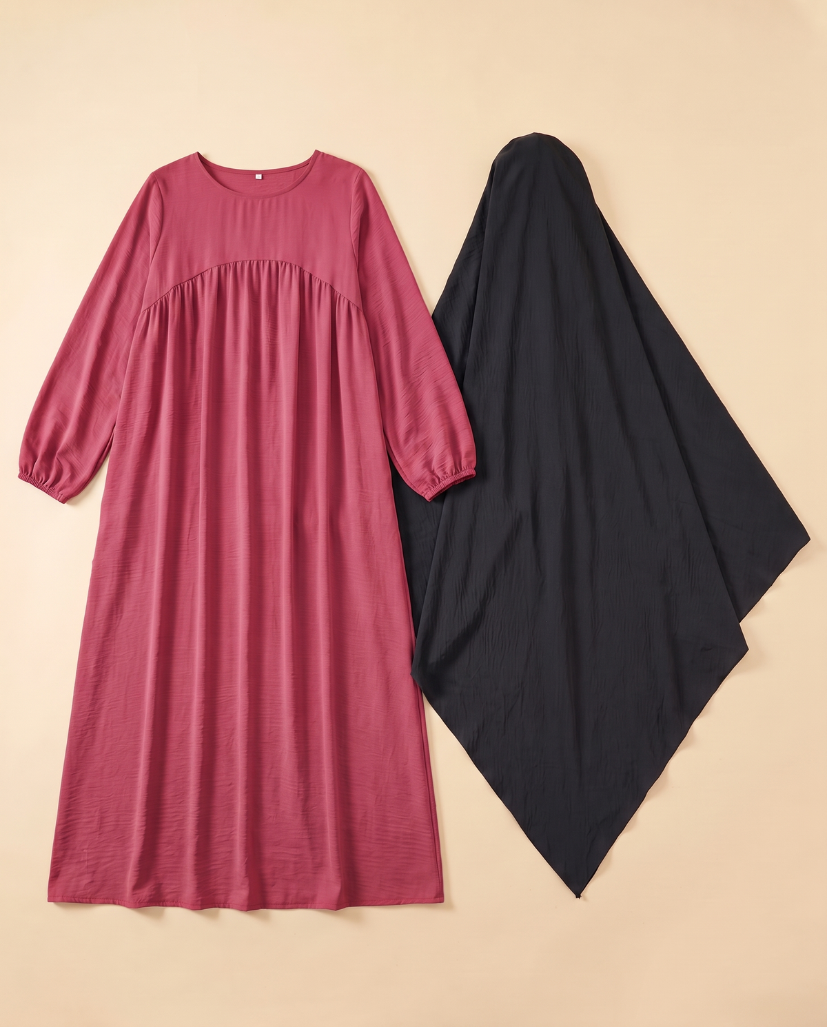 Shatha lantern sleeve prayer set in Raspberry & Black, flat lay